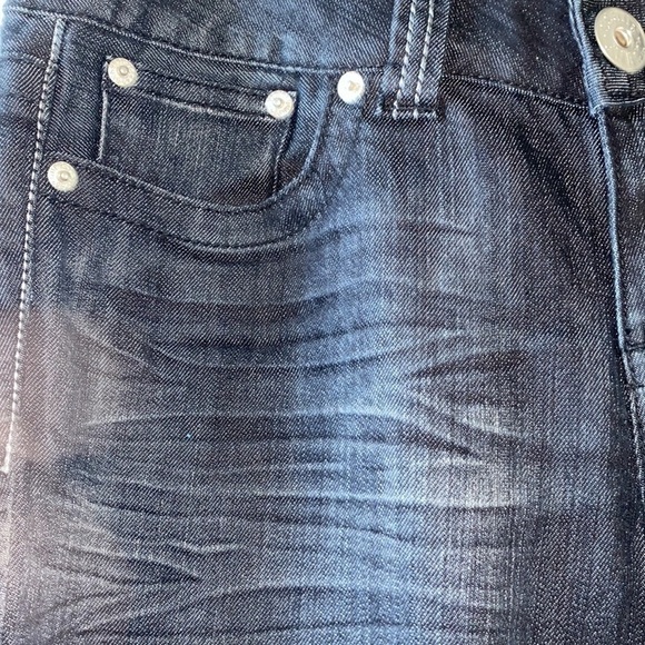 GUESS Low-Rise Bootcut Jeans NWOT - Picture 5 of 9